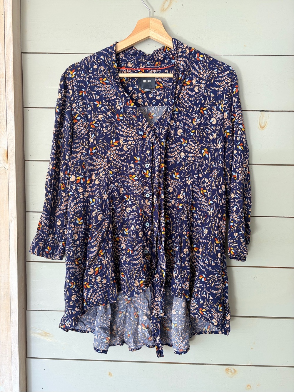Anthropologie Maeve Navy Floral Tie-Neck Tunic Blouse – Small